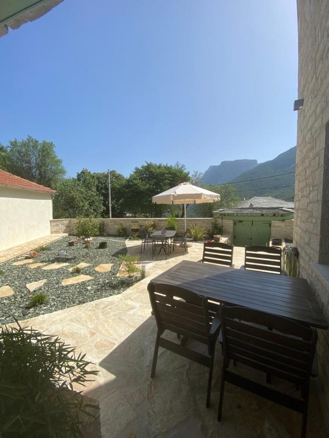 Appartement Aristi Boutique Stonehouse With Attic Extérieur photo