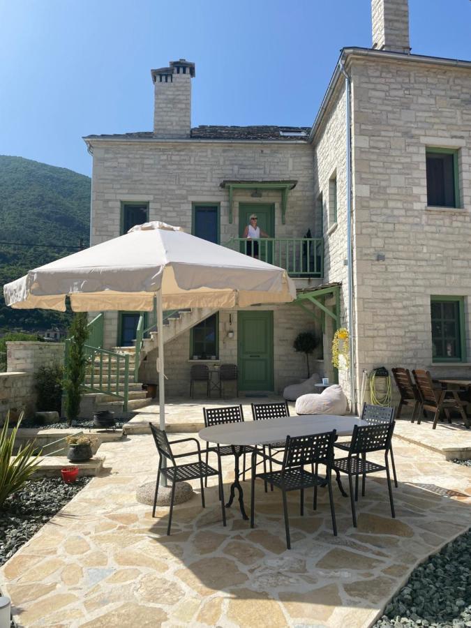 Appartement Aristi Boutique Stonehouse With Attic Extérieur photo