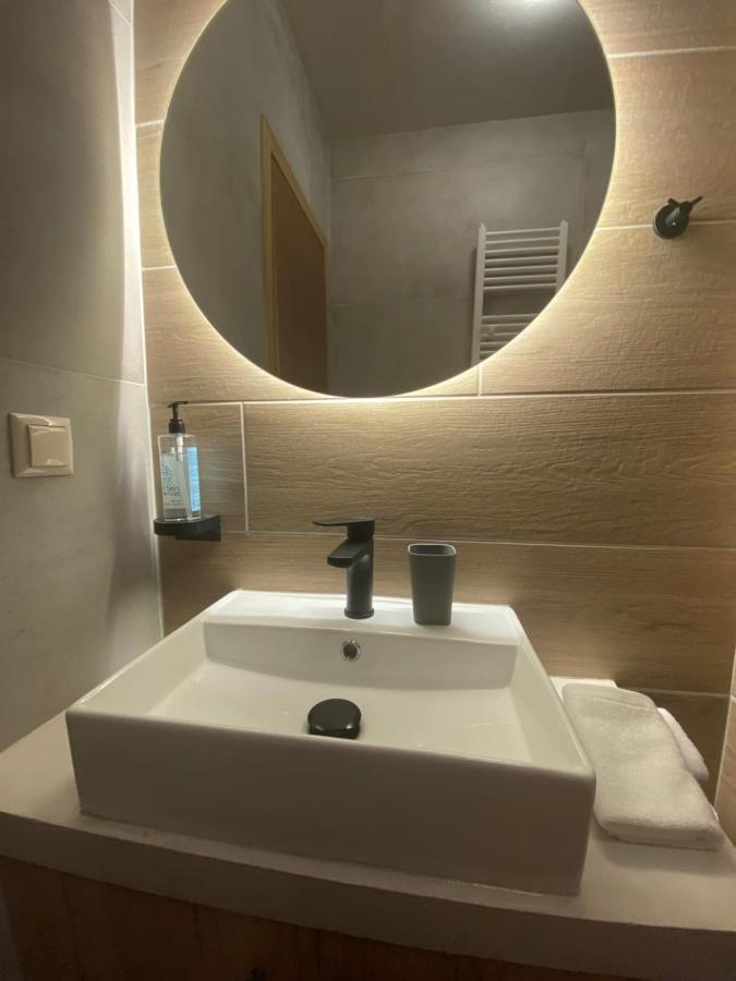 Appartement Aristi Boutique Stonehouse With Attic Extérieur photo