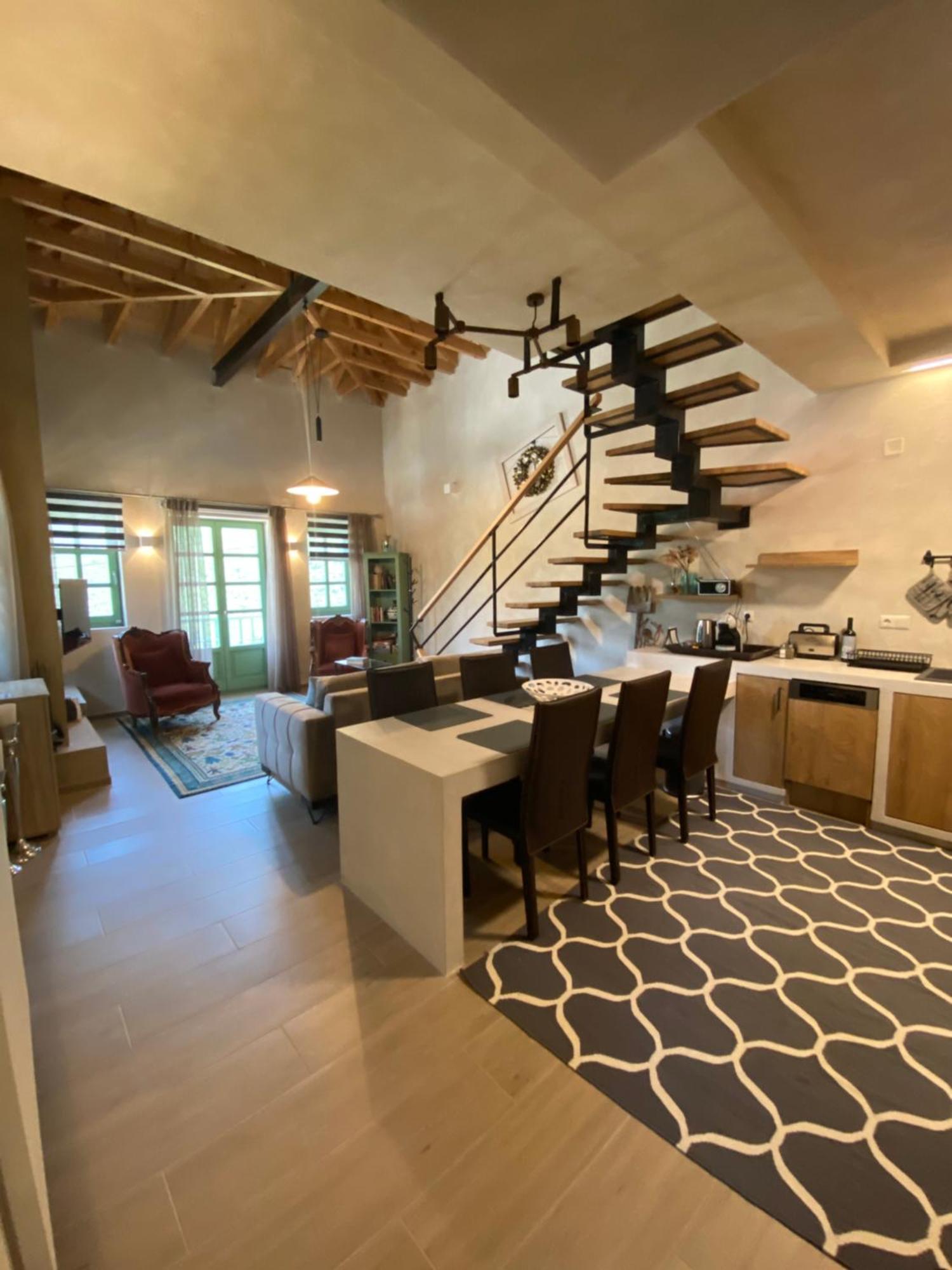 Appartement Aristi Boutique Stonehouse With Attic Extérieur photo