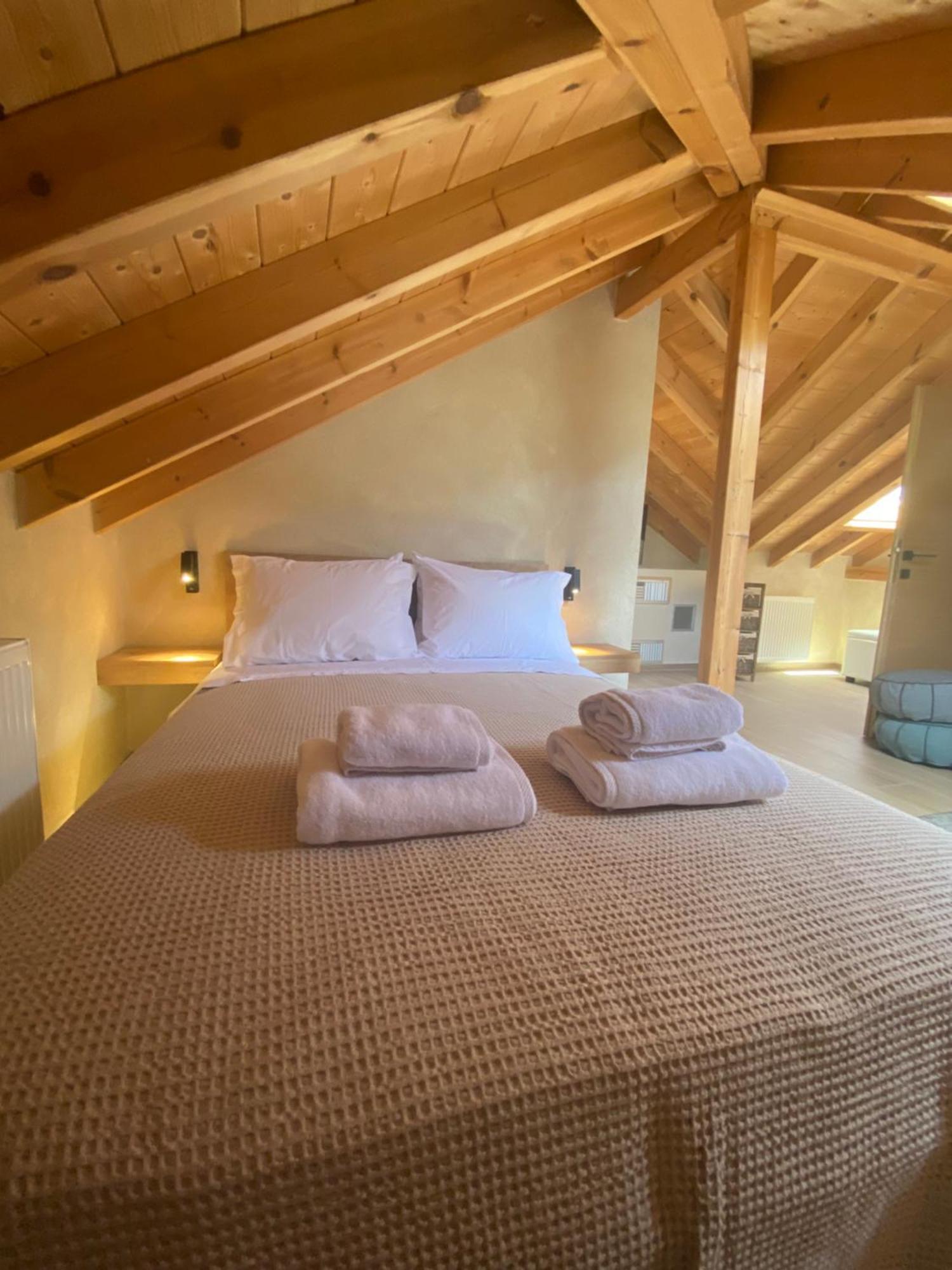 Appartement Aristi Boutique Stonehouse With Attic Extérieur photo