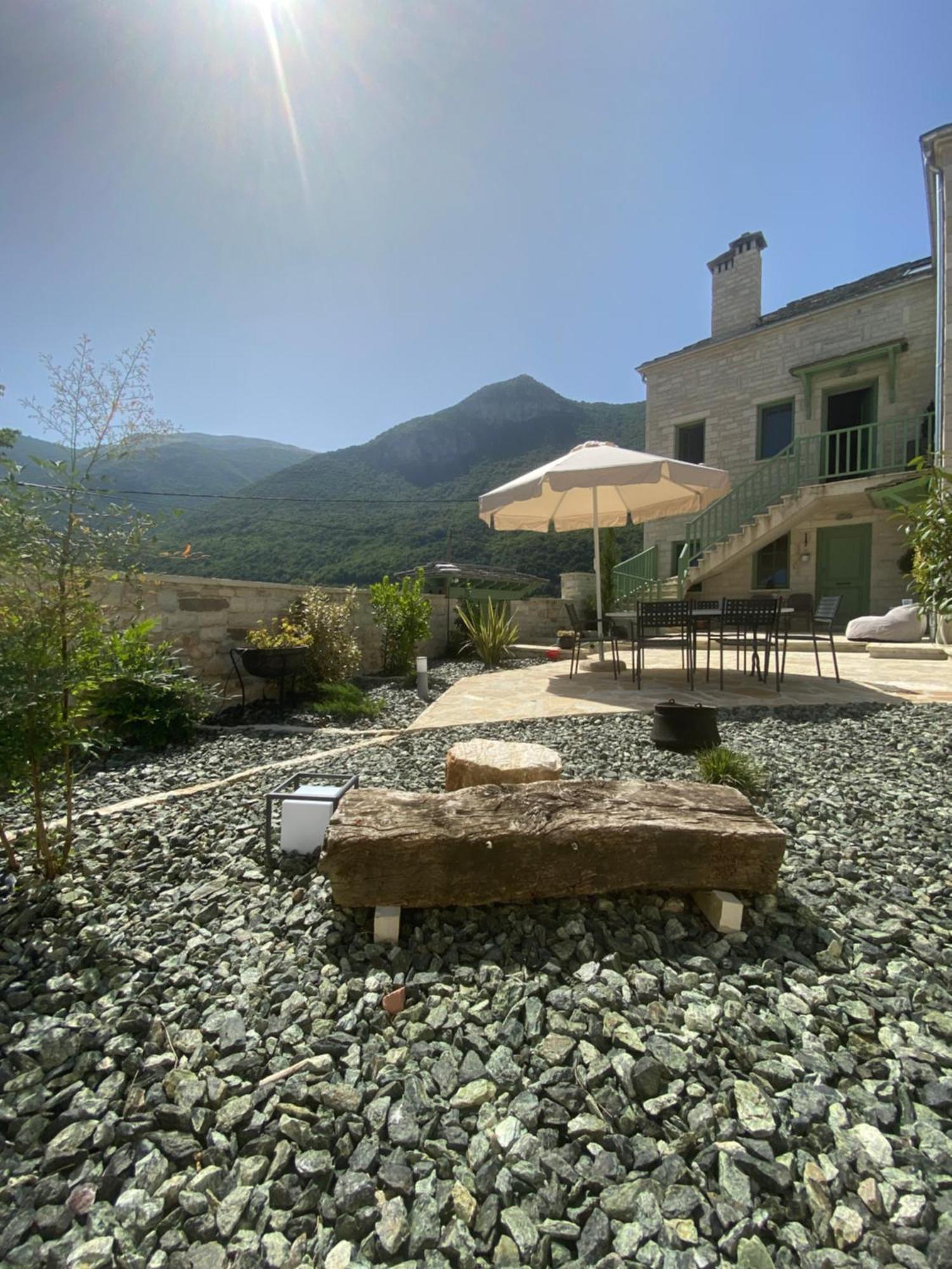 Appartement Aristi Boutique Stonehouse With Attic Extérieur photo