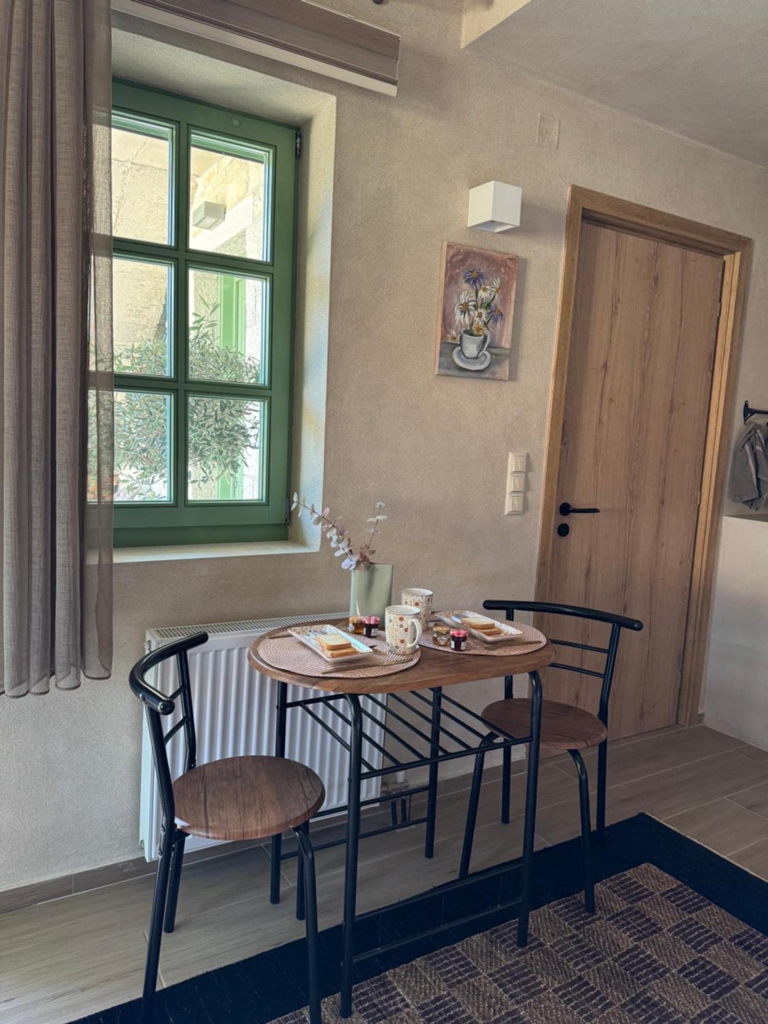 Appartement Aristi Boutique Stonehouse With Attic Extérieur photo