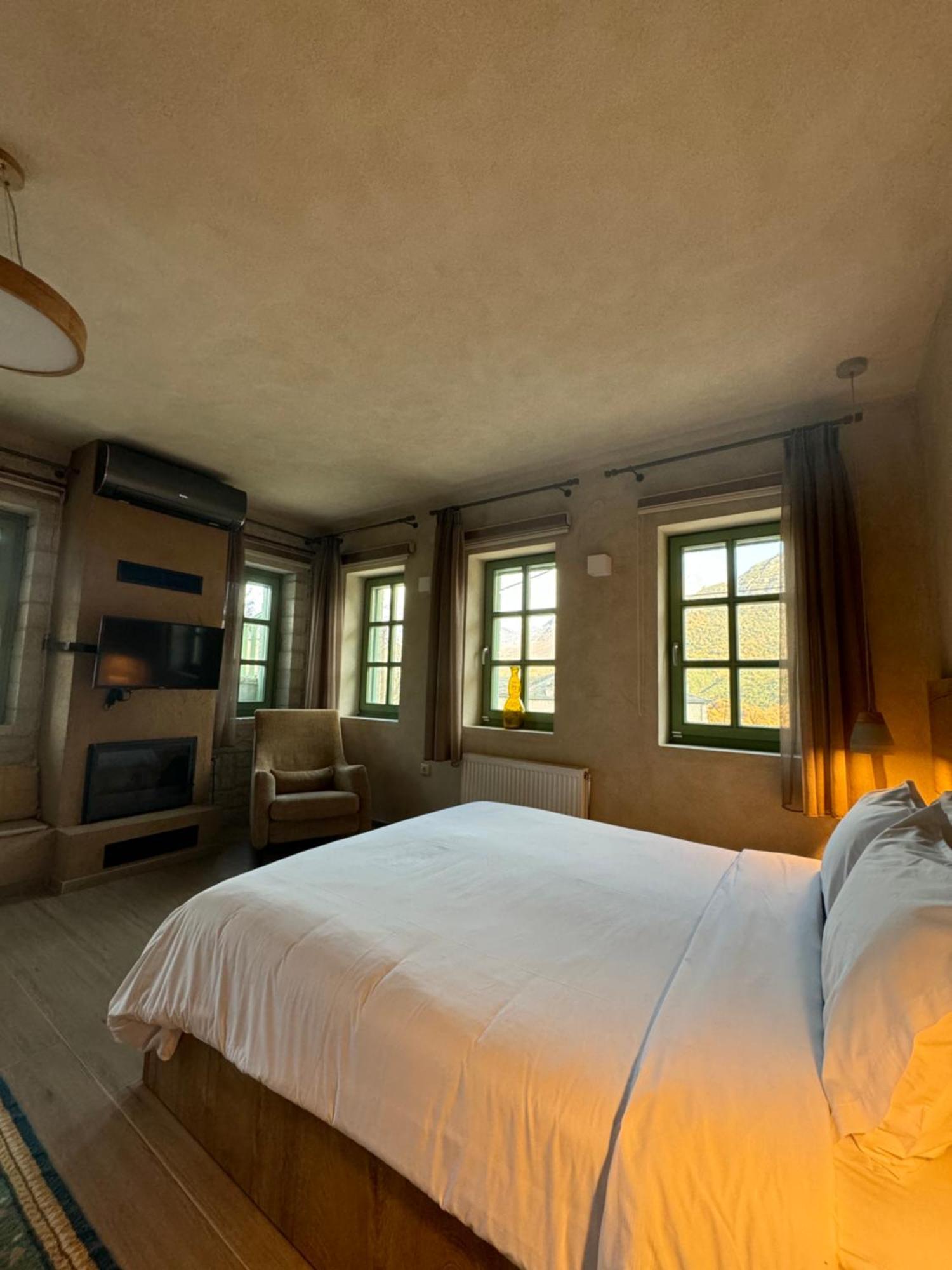 Appartement Aristi Boutique Stonehouse With Attic Extérieur photo