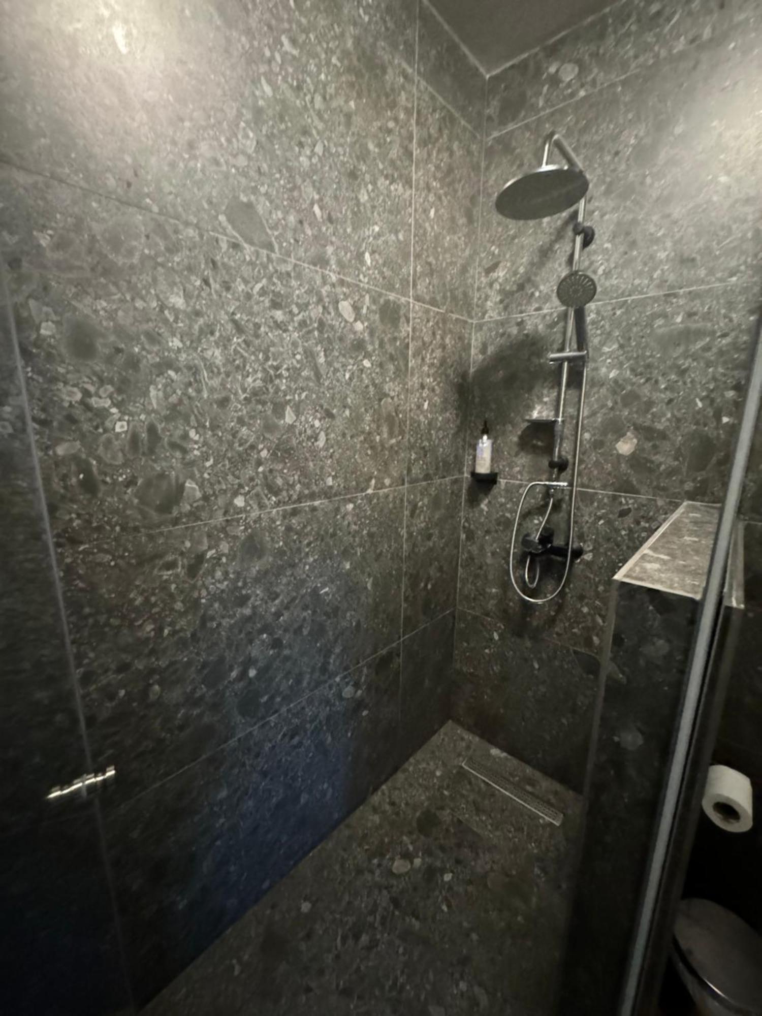 Appartement Aristi Boutique Stonehouse With Attic Extérieur photo